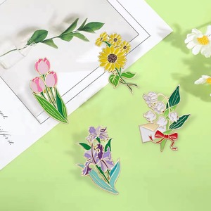Épingles en émail en gros, tournesols et <span class=keywords><strong>iris</strong></span>, bouquet personnalisé, épingles pour sac, vêtements, revers, badge, bijoux végétaux, cadeau pour amoureuse, petite amie - Product Image 4