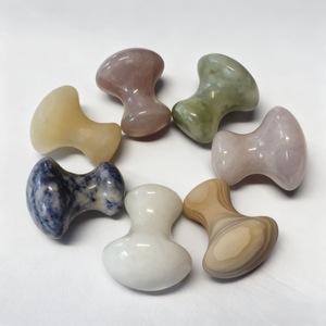 Masajeador Facial de Piedra Gua Sha de Hongo Hecho a Mano en China Modelo 77 para Aliviar el Dolor Muscular Facial Masaje de Acupresión de Tejido Profundo - Product Image 1