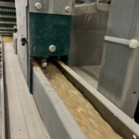 Nouvelle cage automatique de type H pour poules pondeuses à vendre à bas prix avec composant moteur central pour les industries de vente au détail