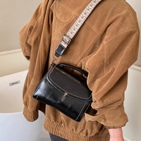 Tas Tangan Kulit PU Mewah Berkualitas Tinggi, Penjualan Laris, Grosir, Model Klasik Vintage, Tas Selempang Kecil, Tali Lebar Tunggal, Tutup Berengsel