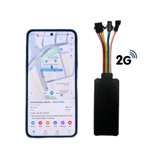 G02S Mini Global Real Time Locator GPS Tracker Gadget G02S GPRS/GPS Tracking Device With SOS Gps tracker Free Platform