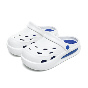 Baifu vrac en gros pas cher été intérieur lumière enfants trou chaussures filles garçons plage sandales imperméable plat <span class=keywords><strong>sabots</strong></span> - Product Image 1