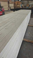 Matériaux de construction : Bois de pin scottish blanc, bois de charpente 2x4x8, planches en bois