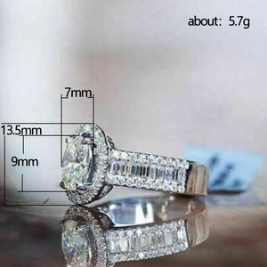 F1144 Anello da Donna in Oro Bianco con Diamante Naturale Taglio Ovale, Anello di Fidanzamento con Diamanti Laterali Colore D - Product Image 4