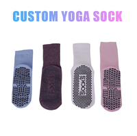 DESIGN & MOCKUP GRATUIT Chaussette de Pilates personnalisée Chaussette de yoga fitness de couleur unie Chaussettes de yoga antidérapantes personnalisées