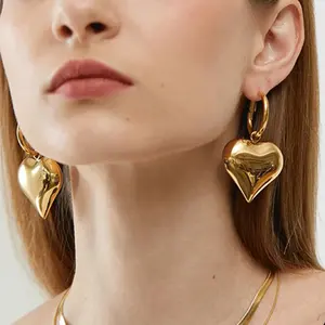 2024 Chic Heart Huggie Hoop Earrings Asymmetric Big Earrings For Women New Gold Color Fashion Jewelry Girl Gift