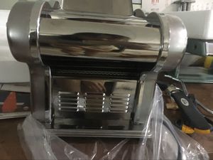 <span class=keywords><strong>Laminoir</strong></span> à pâte de table pour pâtes et lahmacun turc avec 2 couteaux, machine à pâtes et nouilles - Product Image 2