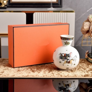 Vase en céramique de luxe européen en gros, décoration d'intérieur moderne pour mariages et fêtes - Product Image 3