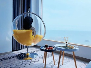 Silla Colgante Acrílica Transparente Tipo Burbuja Dorada <span class=keywords><strong>para</strong></span> Interiores y Exteriores, Ideal <span class=keywords><strong>para</strong></span> <span class=keywords><strong>Sala</strong></span> de Estar o Jardín - Product Image 3