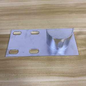 Soporte <span class=keywords><strong>de</strong></span> <span class=keywords><strong>eje</strong></span> <span class=keywords><strong>de</strong></span> puerta <span class=keywords><strong>de</strong></span> <span class=keywords><strong>persiana</strong></span> <span class=keywords><strong>enrollable</strong></span> <span class=keywords><strong>de</strong></span> hierro galvanizado más vendido con placa lateral - Product Image 3