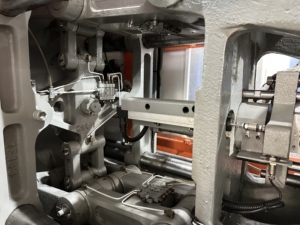 Bomba de Ahorro de Energía con Motor Servo Controlado por PLC Eléctrico Horizontal Totalmente Automático de 80 Toneladas de Alta Calidad de la Marca Chen Hsong - Product Image 5