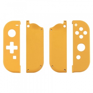 EXtremeRate ชุดอุปกรณ์เสริมเกมส์แบบสัมผัสนุ่ม รุ่น Dpad 4 in 1 ฝาครอบด้านหน้าและด้านหลังสำหรับเคสคอนโทรลเลอร์ Nintendo Switch แบบดัดแปลง - Product Image 2