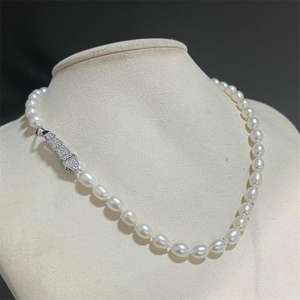 Collar de Perlas de Agua Dulce con Hebilla de Hueso de Serpiente de Diseño de Marca de Lujo de Zhizhen, Estilo Simple y Moderno - Product Image 4