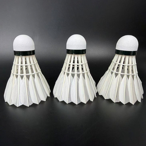 Volants de badminton professionnels SNOWPEAK T2 A+ en plumes d'oie de quatrième qualité, durables et à haute performance pour l'entraînement - Product Image 4