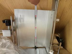 Nova Máquina de Cortar Carne Congelada Automática e Durável em Liga de Alumínio-Magnésio, 0.75/1.5KW, 300kg/h - Product Image 5