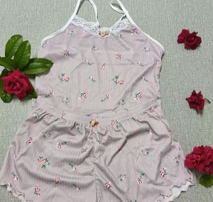Fransız Dantel Dokuma V Yaka Çiçek Baskılı Kolsuz Seksi Cami Pijama Takımı Yumuşak Nefes Alabilen Elastik Bel Ev Şortları İki Parçalı - Product Image 4