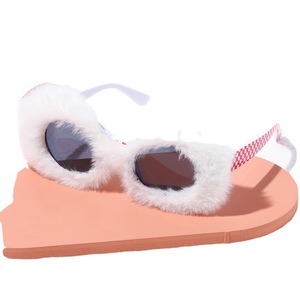 Gafas de Sol Ovaladas de Terciopelo Suave para Mujer, Estilo Y2K, Gafas de Sol de Felpa Hechas a Mano - Product Image 4