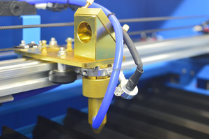 Découpeuse laser CO2 Redsail 900x600mm |   Meilleures ventes |   Puissance 60W/80W/100W |   Traitement des matériaux non métalliques - Product Image 6