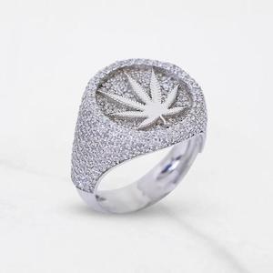 Anillo de Diamantes Moissanite de Plata de Ley 925 de Lujo, Estilo Hip Hop, Joyería de Moda Personalizada VVS para un Estilo Contemporáneo Unisex - Product Image 3