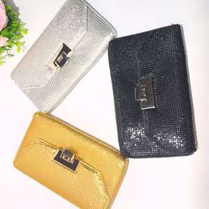 Bolso de Mano Elegante con Bordado de Lentejuelas en Forma de Media Luna, con Cierre de Cremallera, Impermeable, Unisex, para Fiestas y Banquetes - Product Image 1