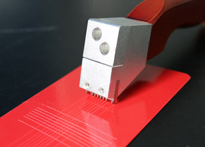 Testeur d'adhérence à lame unique BGD 502 pour surfaces à motif croisé, conforme à la norme ASTMD 3359 - Product Image 6