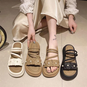 Pantuflas de gamuza suave de alta gama, aptas para uso en interiores y exteriores, pantuflas de invierno para mujer, cómodas y afelpadas, con función antideslizante. - Product Image 3