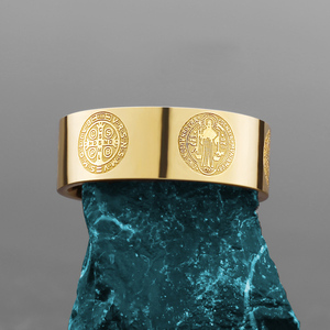 Saint Benoît <span class=keywords><strong>Exorcisme</strong></span> Croix Amulette En Acier Inoxydable Hommes Anneaux Simple Punk pour Homme Petit Ami Bijoux Créativité Cadeau En Gros - Product Image 3