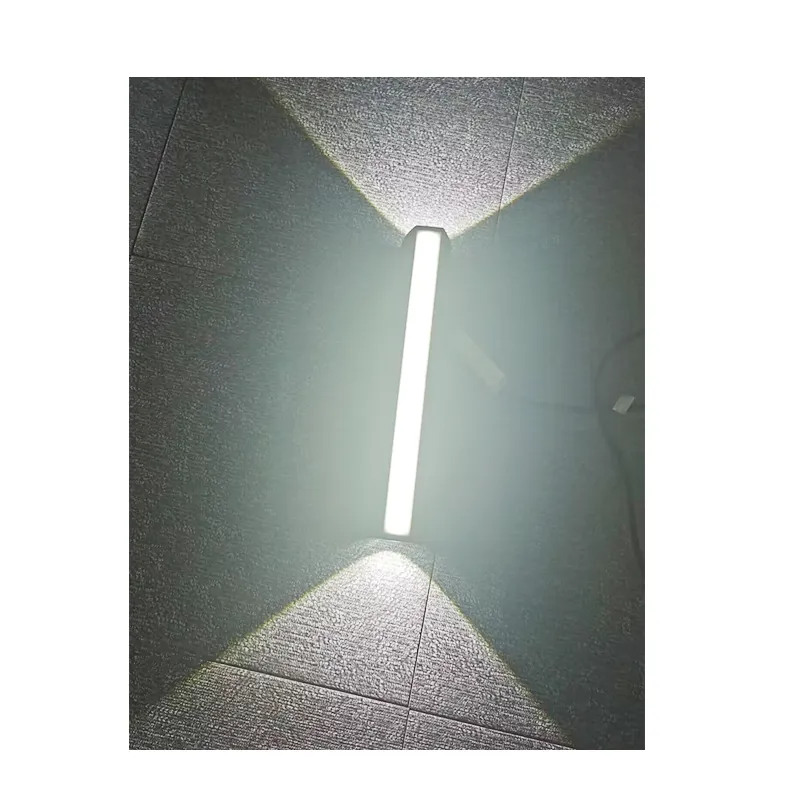 Lámpara de pared Led paralela a vertical, candelabro de jardín para porche, iluminación, gran oferta, candelabro de pared Led de brillo medio, iluminación de carcasa negra