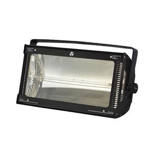 Lumière stroboscopique atomique Martin 3000W blanc chaud émettant la lumière matricielle LED contrôlée par le mode DMX512 - Product Image 2