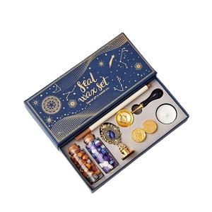 Constellation oeuvre personnalisée poêle à fondre coffret en bois ensemble de timbres de cire sceau de mariage - Product Image 1