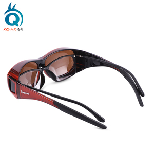 <span class=keywords><strong>Gafas</strong></span> <span class=keywords><strong>de</strong></span> sol polarizadas <span class=keywords><strong>para</strong></span> llevar sobre <span class=keywords><strong>gafas</strong></span> graduadas, <span class=keywords><strong>gafas</strong></span> <span class=keywords><strong>de</strong></span> sol envolventes <span class=keywords><strong>para</strong></span> conducir - Product Image 3