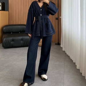 เสื้อแจ็คเก็ตยีนส์ผู้หญิงแบบสบายๆ ติดกระดุม ล้างสีสไตล์วินเทจ แฟชั่นฤดูใบไม้ร่วงและฤดูหนาว ขายส่ง - Product Image 2