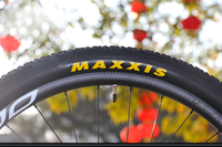 Vélo de montagne XC en carbone Toray T800 de 27,5 pouces, câblage interne complet, suspension avant en alliage d'aluminium FOX SC32 140 mm, 12 vitesses