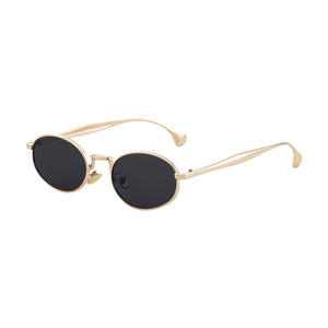 Nuevas gafas de sol ovaladas para mujer, montura de metal dorado, protección UV400, lentes de PC, estilo moderno para exteriores. - Product Image 1