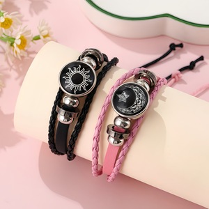 Pulsera de Cuero Trenzado Multicapa Hecha a Mano Unisex con Gema del Tiempo Sol Luna, Conmemorativa de Turismo, Venta al por Mayor - Product Image 1