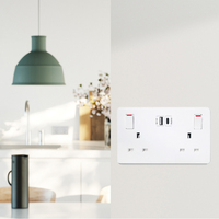 Prises électriques murales britanniques avec 2 ports USB, 2 prises, 240V 13A CE ROHS pour construction en plastique et cuivre