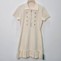 Robe Courte Tricotée Femme Col Polo Demi-Zip Coupe Évasée Unie Plissée Décontractée d'Été avec Étiquette Personnalisée en Tricot