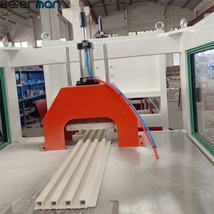 Protection de l'environnement Matériaux de construction <span class=keywords><strong>PVC</strong></span> PLUIE GOUTTER/TRUNKING MAKING LINE Wpc Profile Extrudeuse Making Machine - Product Image 5