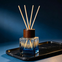 Diffuseur de parfum en verre transparent carré rechargeable de différentes tailles (50 ml, 100 ml, 150 ml)