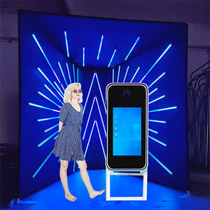 Photomaton miroir magique de cabine avec mur de couleur personnalisable, cadre en forme de 7, système de crochet pour ballons, événement professionnel - Product Image 4