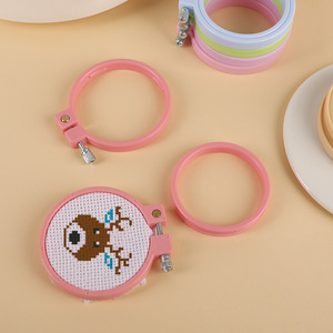 <span class=keywords><strong>Kit</strong></span> <span class=keywords><strong>de</strong></span> Manualidades Navideñas para Niños, <span class=keywords><strong>Kit</strong></span> <span class=keywords><strong>de</strong></span> <span class=keywords><strong>Punto</strong></span> <span class=keywords><strong>de</strong></span> <span class=keywords><strong>Cruz</strong></span> para Niños, Juego <span class=keywords><strong>de</strong></span> 6 Kits <span class=keywords><strong>de</strong></span> Bordado para Principiantes, Manualidades con Agujas y Adornos - Product Image 4