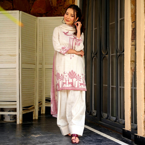 Magnifique Salwar Kameez en Faux Georgette Spécial Aïd Ramadan, Prêt-à-porter, Personnalisable, Séchage Rapide, Infroissable, Style Pakistanais, avec Dhoti - Product Image 1