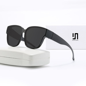 Lunettes de soleil polarisées tendance unisexe, monture noire en PC, protection UV400, vision nocturne, type 3, pare-soleil, référence 807 - Product Image 3