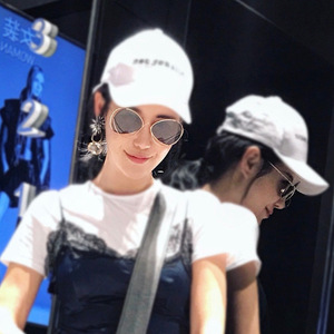 Gafas de sol con montura irregular para mujer, UV400, montura dorada ligera, lentes AC, color amarillo océano, gris, J3-1799 - Product Image 4