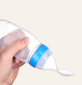 Produit pour bébé en gros, céréales pour bébé, cuillère à presser pour l'alimentation, <span class=keywords><strong>biberon</strong></span> en silicone pour bébé avec cuillère et ventouse au fond - Product Image 3