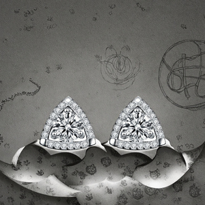 Pendientes de Moissanita con Corte Brillante Redondo en Forma de Triángulo, Engaste de Garra, Joyería Clásica Geométrica para Mujer - Product Image 3