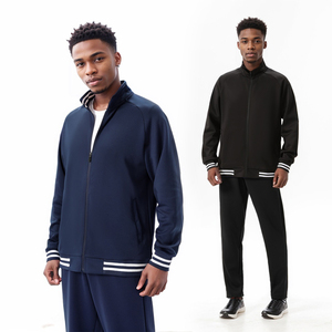 Venta al por mayor logotipo personalizado para hombre cortavientos 3M reflectante poliéster suelto Jogging bordado Nylon conjuntos de invierno - Product Image 6