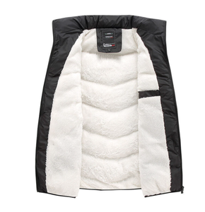 Chaleco de lana de cordero grueso y cálido para hombre, con forro de lana, diseño personalizado al por mayor, chaleco extragrande y esponjoso, a la moda. - Product Image 4