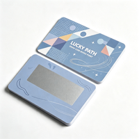 Carte à gratter imprimée avec motif géométrique couleur pour jeu de loterie, idéale pour la fidélisation des clients en magasin