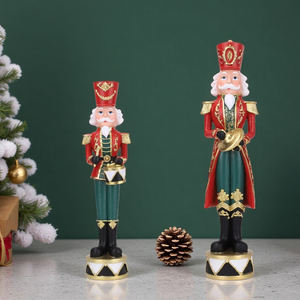 Novidade Redeco: Figuras Musicais de Quebra-Nozes em Resina com Design de Tambor e Prato, Conjunto de Presentes de Natal em Vermelho, Verde e Dourado - Product Image 6